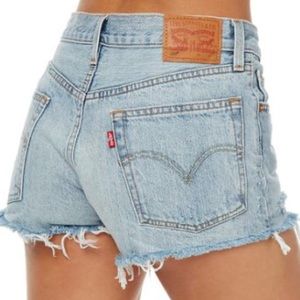 Levi’s 501 shorts size 31